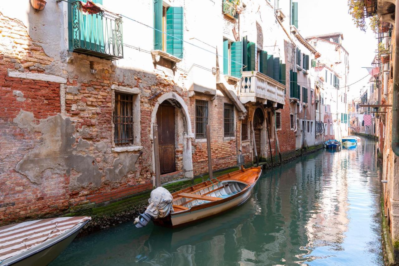 Casa Al Ponte Scudi - 4 Windows On The Canal Venecia Exterior foto